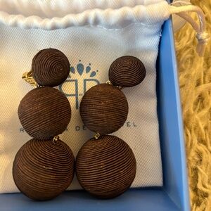 Rebecca De Ravenel 3-drop bon bon earrings dark brown in box